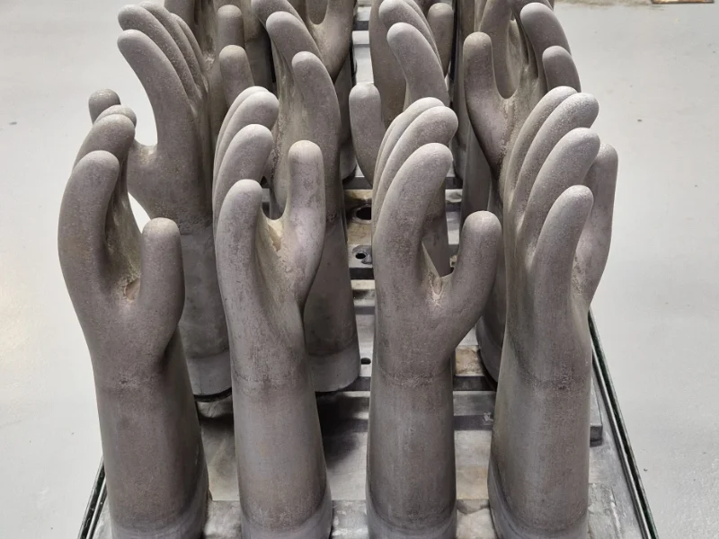 macchine-che-producono-oggetti-in-lattice-silicone-per-industria