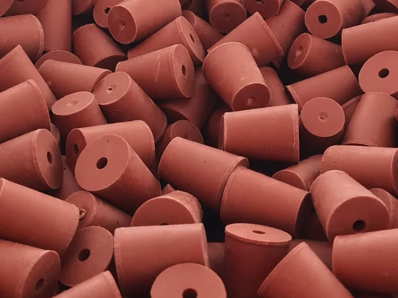 produzione-di-tappi-in-lattice-silicone-gomma