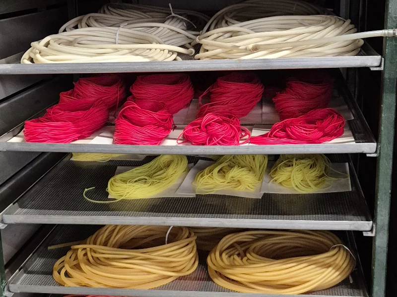 tubi-tappi-guarnizioni-copridita-bande-in-elastomero-per-industrie